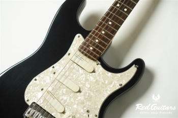 Stratocaster Plus Deluxe - Mystic Black